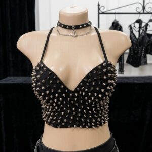 Top Cropped Rocker com Spikes