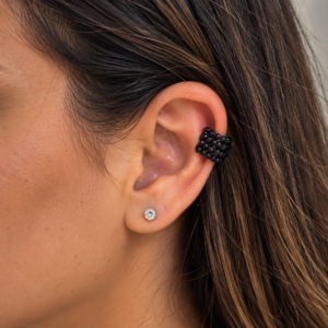 Piercing Fake Cuff Preto com Pedras